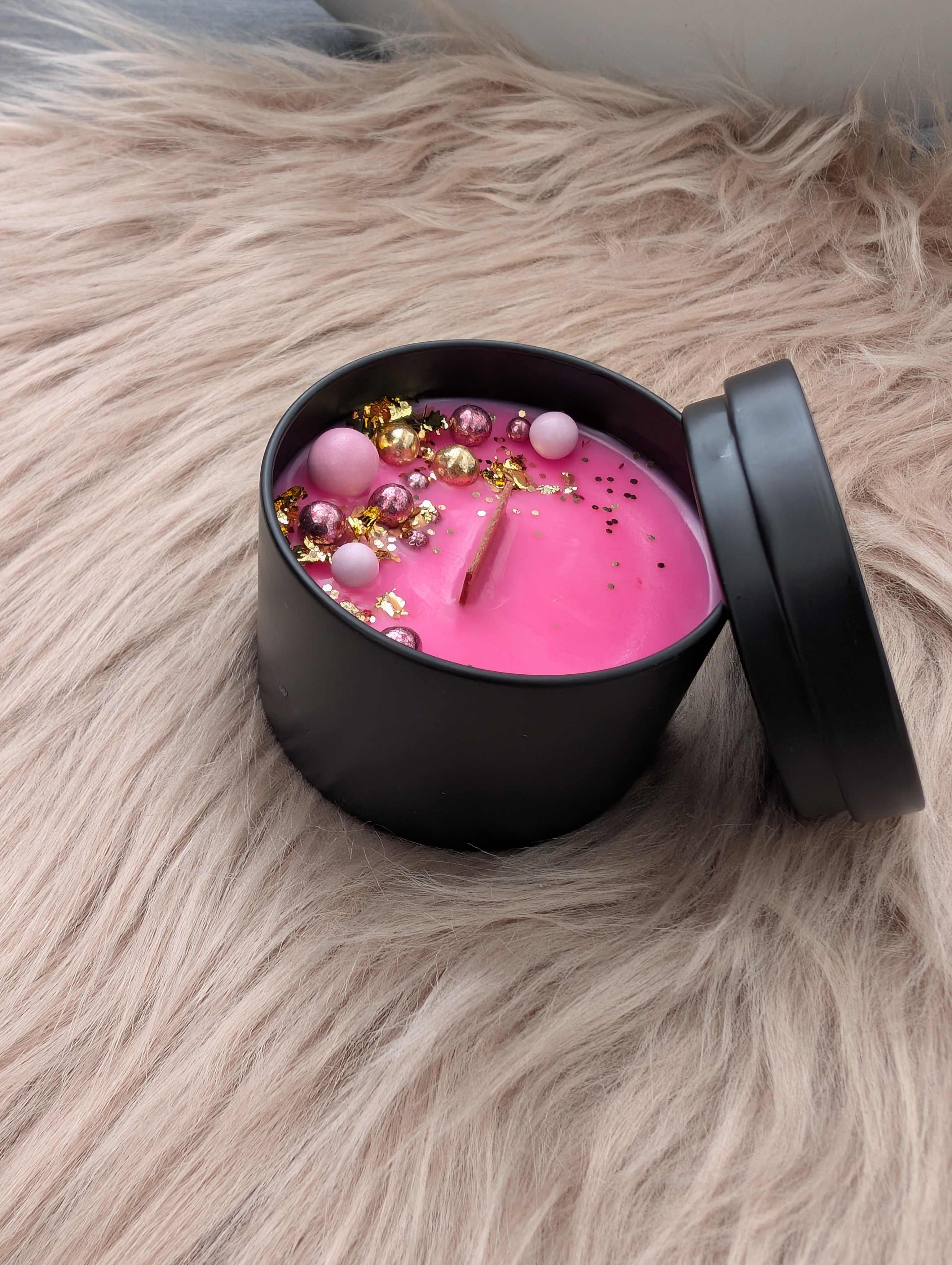 Cashmere Duftkerze mit Holzdocht – Handgegossene Sojawachs Kerze 