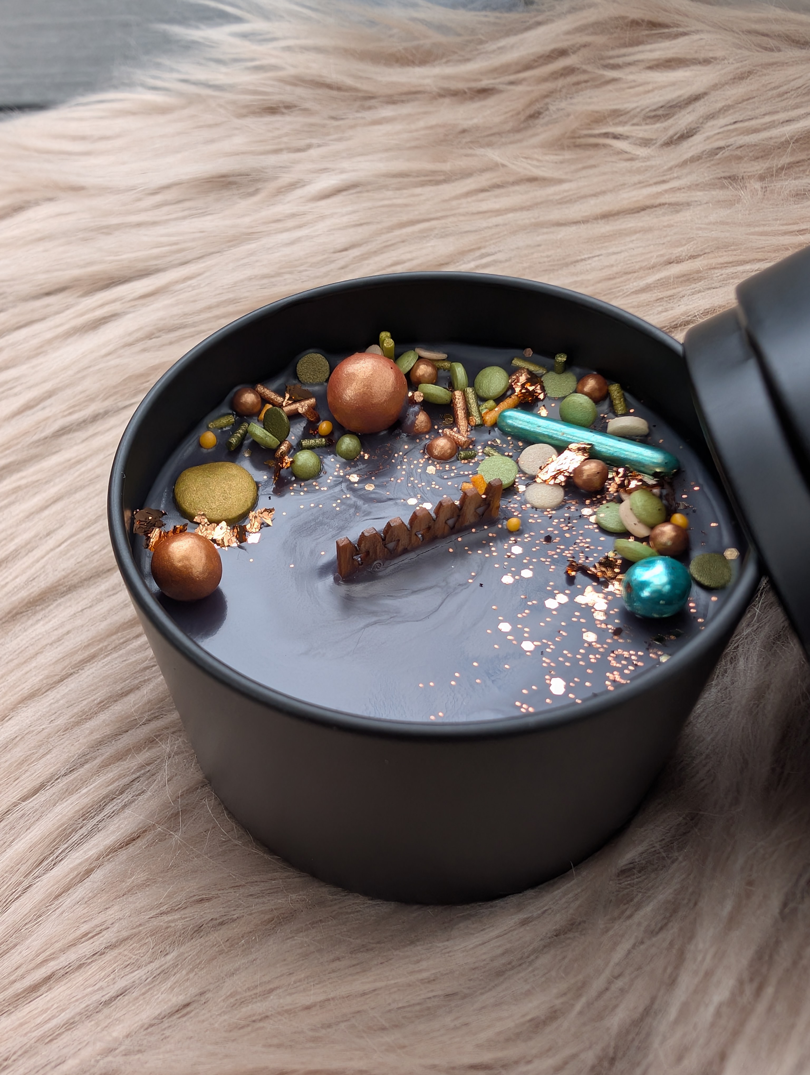 Duftkerze Wildkirsche & marokkanischer Safran mit Holzdocht Knisterdocht – Handgegossene Sojawachs Kerze 