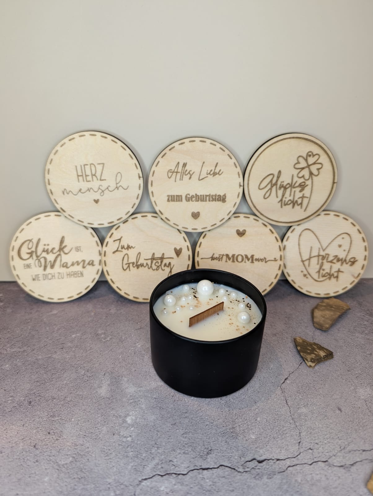 Duftkerze „Cashmere“ mit personalisierbarem Holzdeckel  aus Sojawachs – handgegossen mit Holzdocht