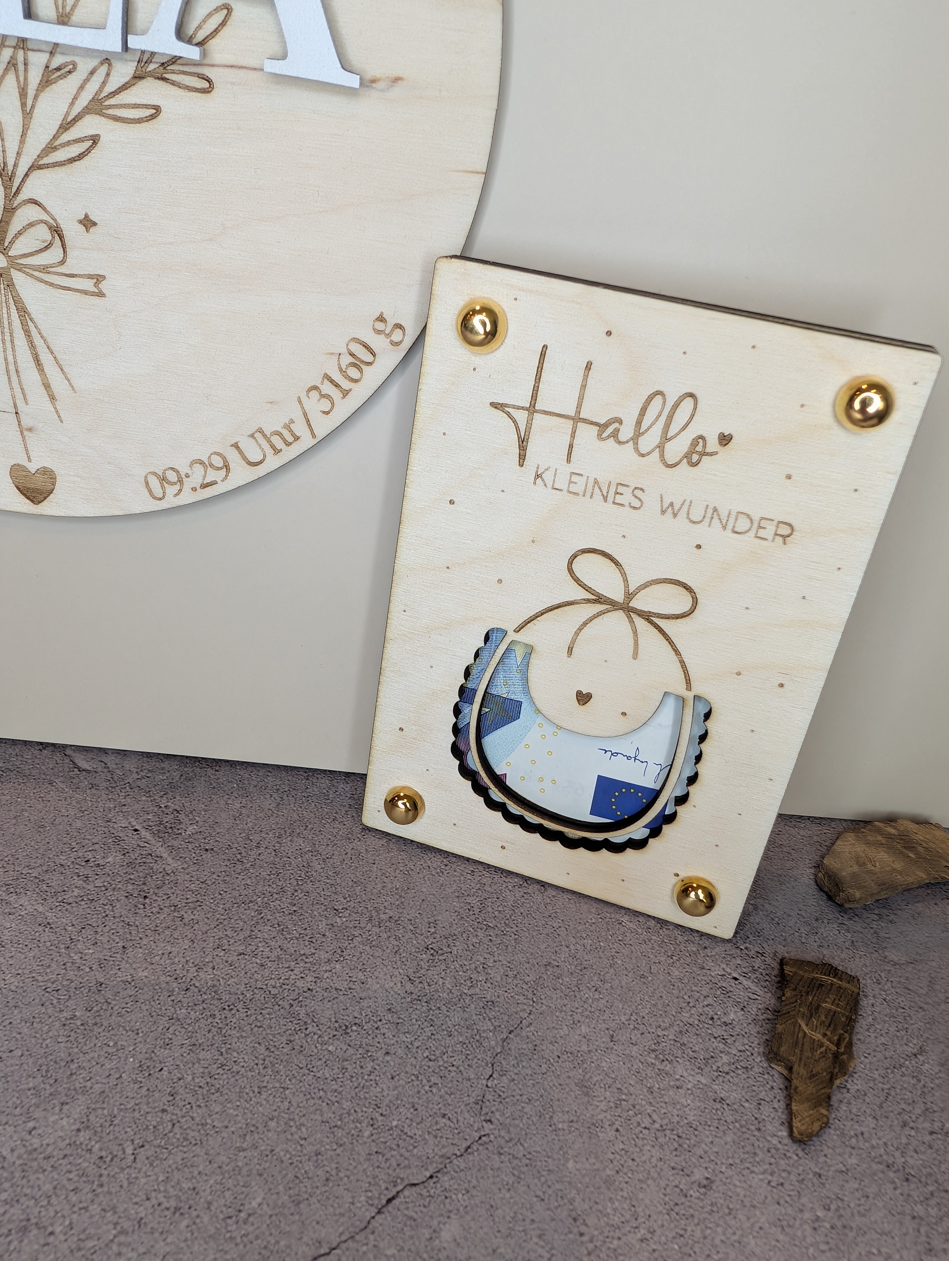 Baby Geschenkset zur Geburt – Personalisiertes Holzschild & Wunscherfüller „Hallo kleines Wunder“