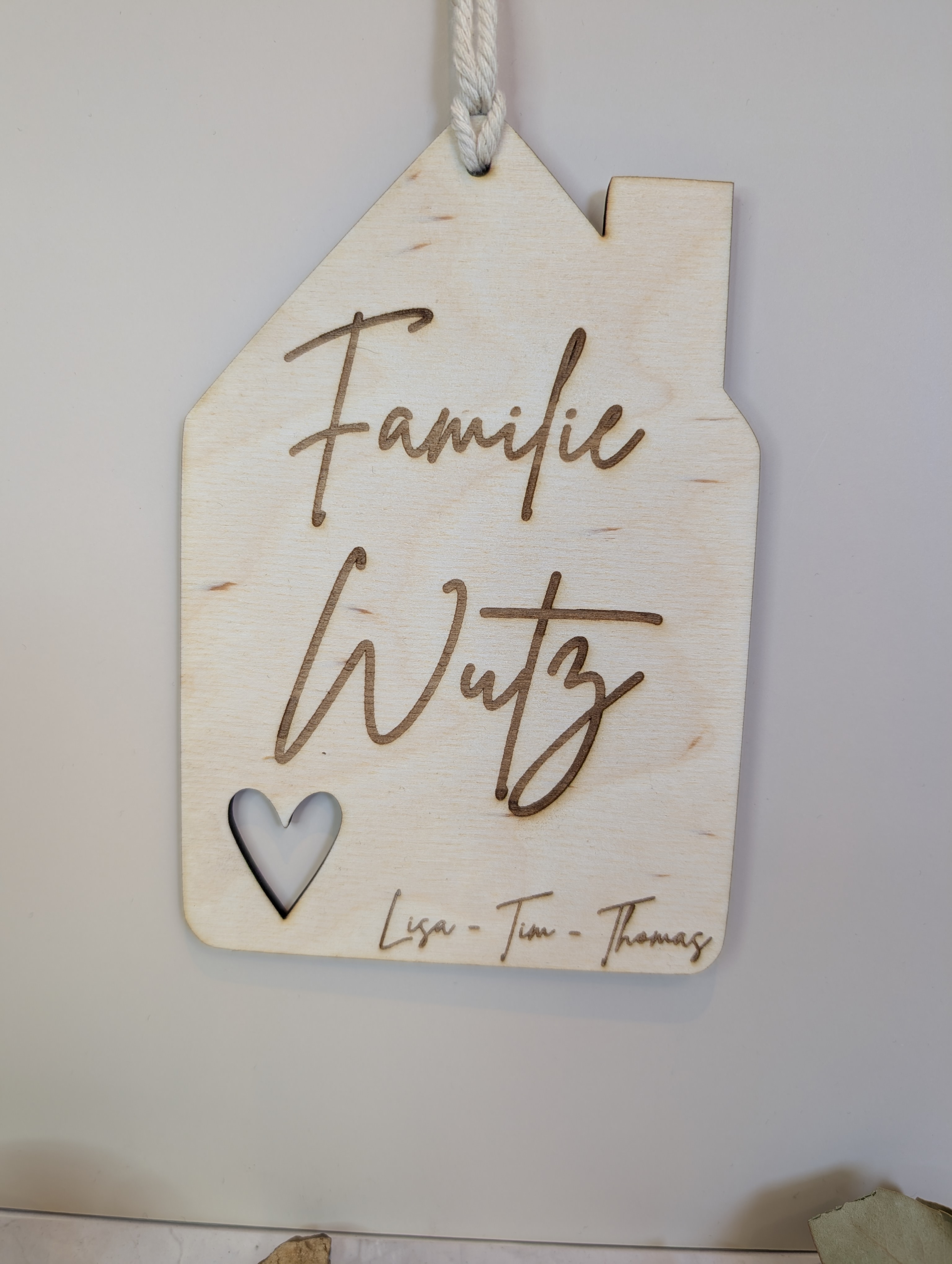 Personalisiertes Holzschild Haus 25x17 cm – Türschild Familie mit Namen | Geschenk Einzug