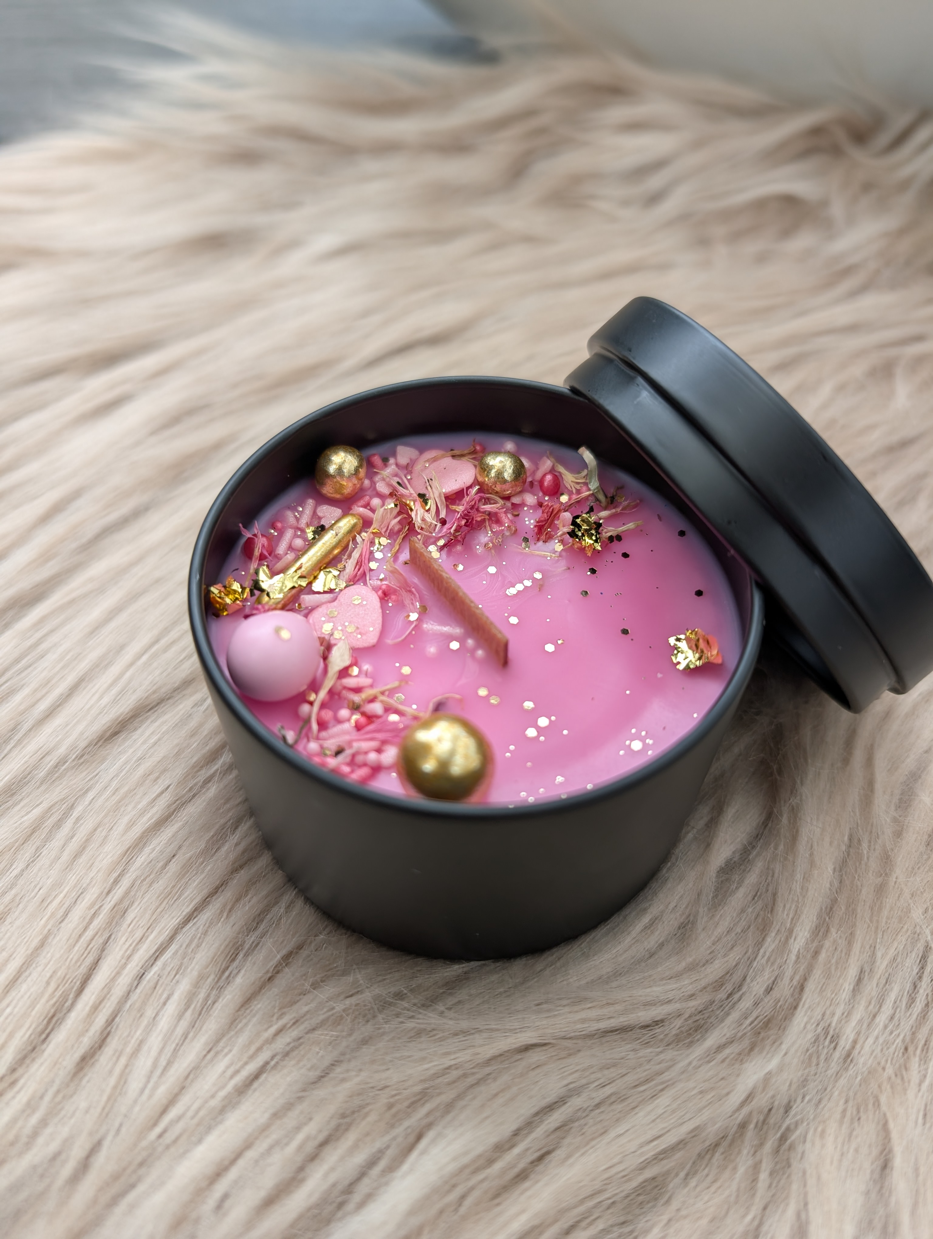 Duftkerze gefrostete Himbeere aus Sojawachs – handgegossen mit Holzdocht