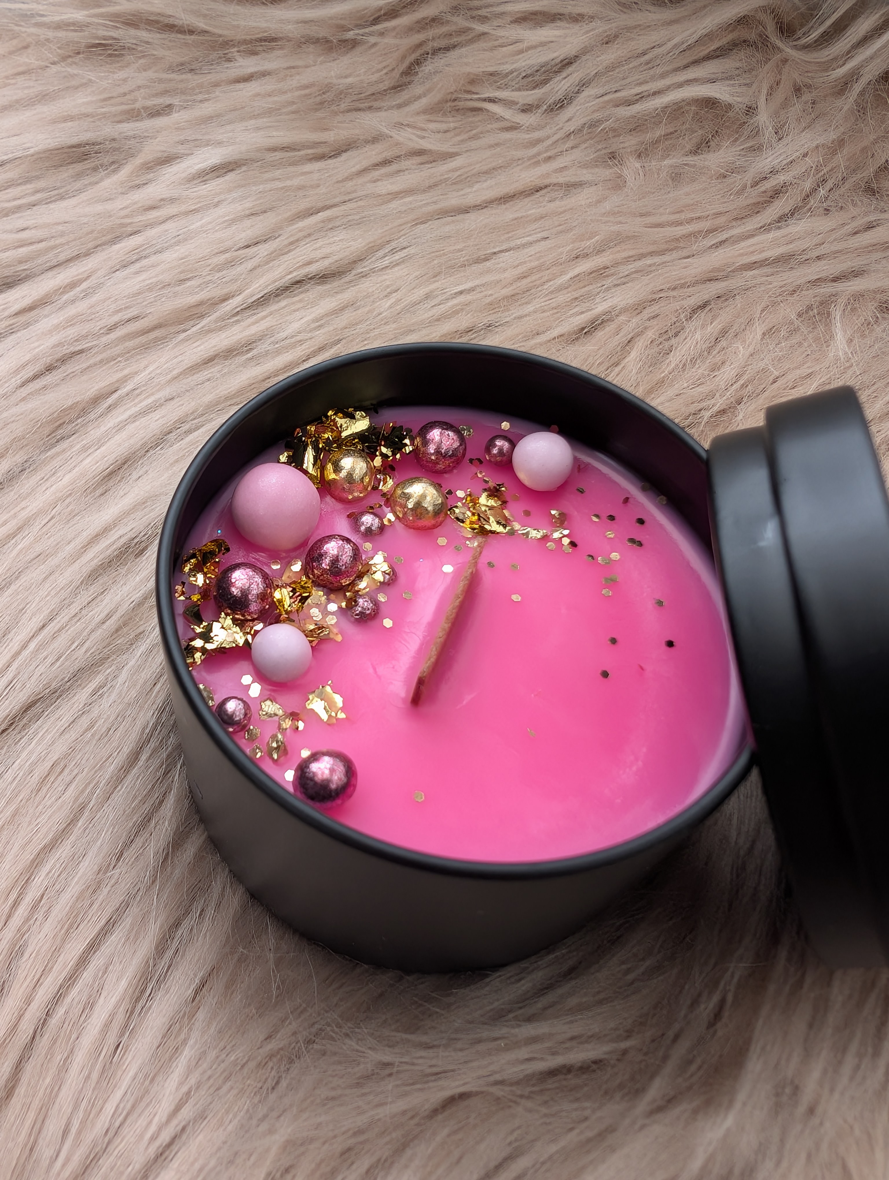 Cashmere Duftkerze mit Holzdocht – Handgegossene Sojawachs Kerze 