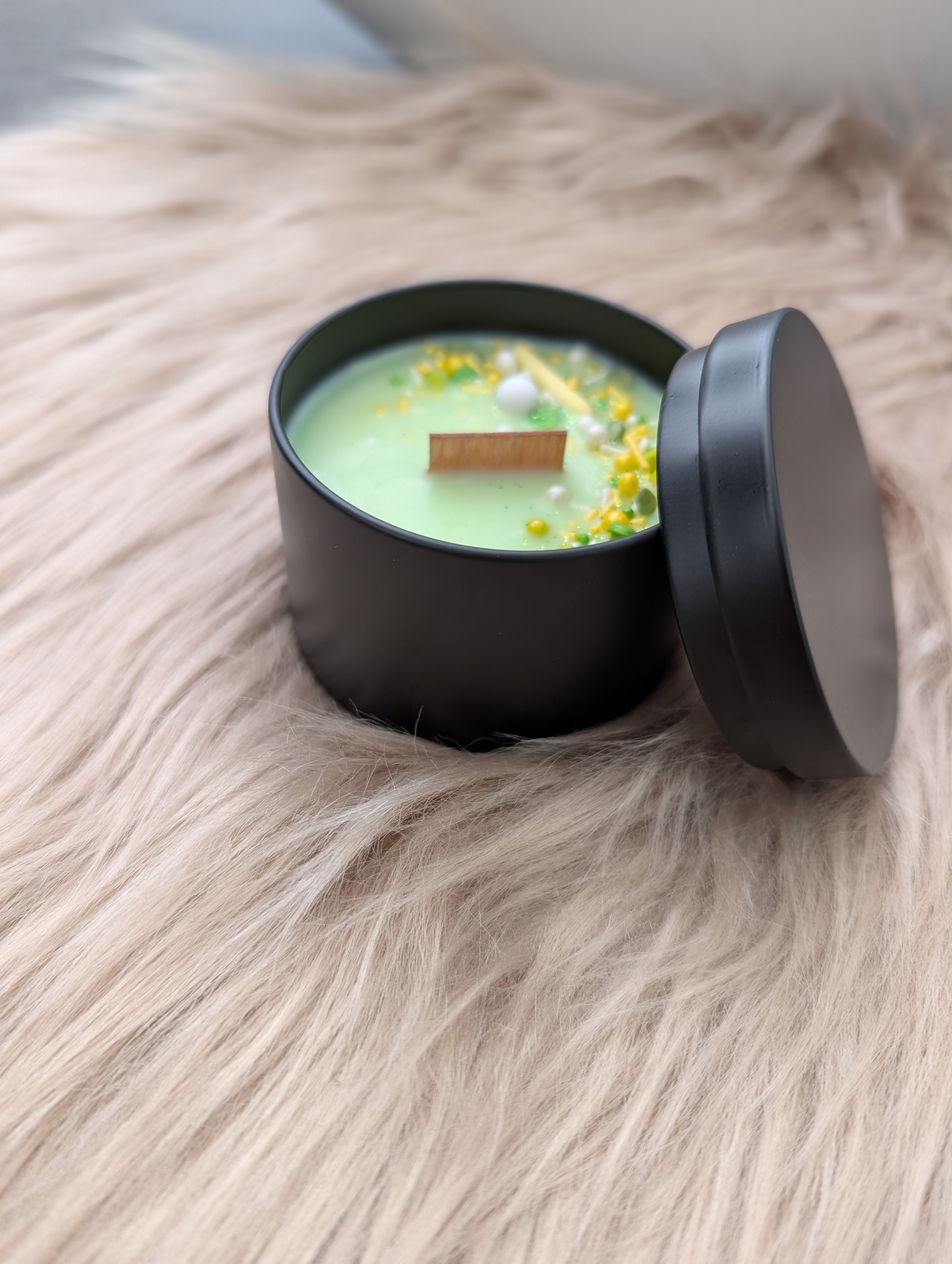 Citronella Duftkerze mit Holzdocht – Handgegossene Sojawachs Kerze