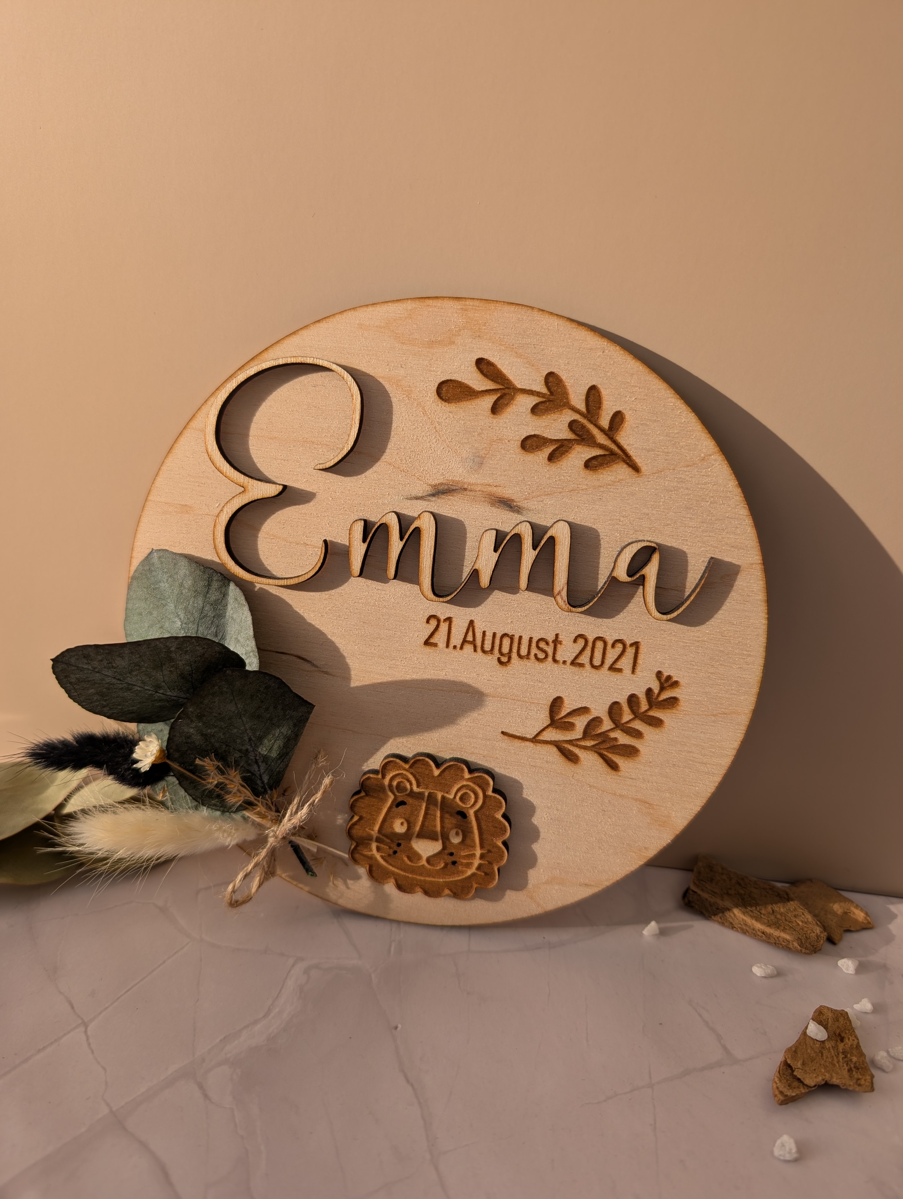Holzscheibe mit Namen und Geburtsdatum 15 cm 