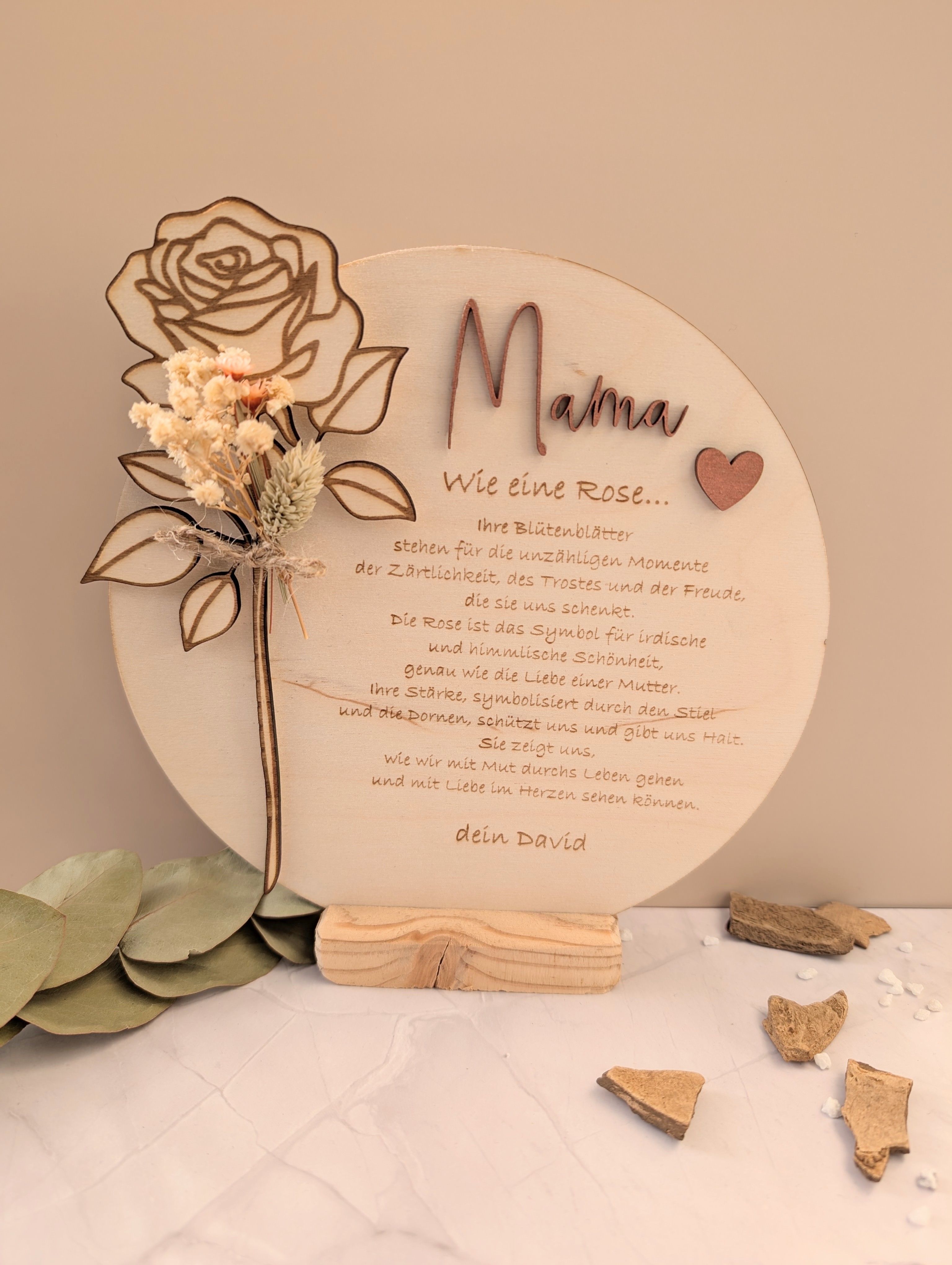 Geschenk für Mama: Personalisierte Holzscheibe mit Gravur 3D-Rose – Muttertagsgeschenk, Geburtstagsgeschenk / 18 cm