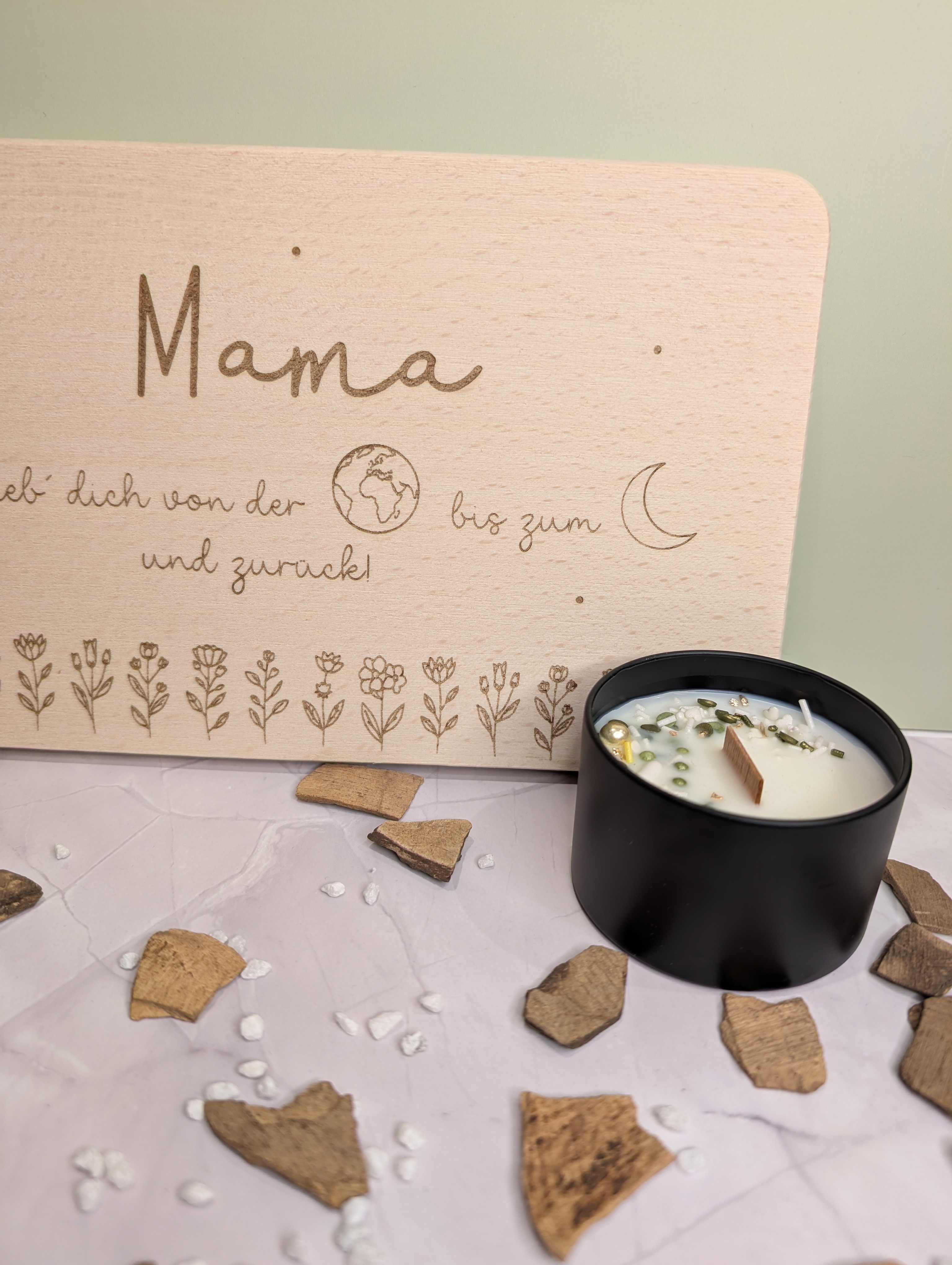 Geschenk Set für Mama – graviertes Schneidebrett & Duftkerze Mango & Mandarin personalisiert