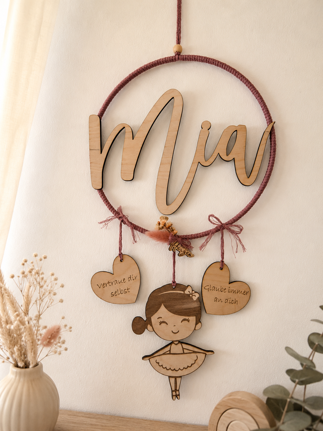 Personalisierter Namensring aus Holz – Kinderzimmer Deko mit Wunschnamen | Geschenk zur Geburt & Taufe