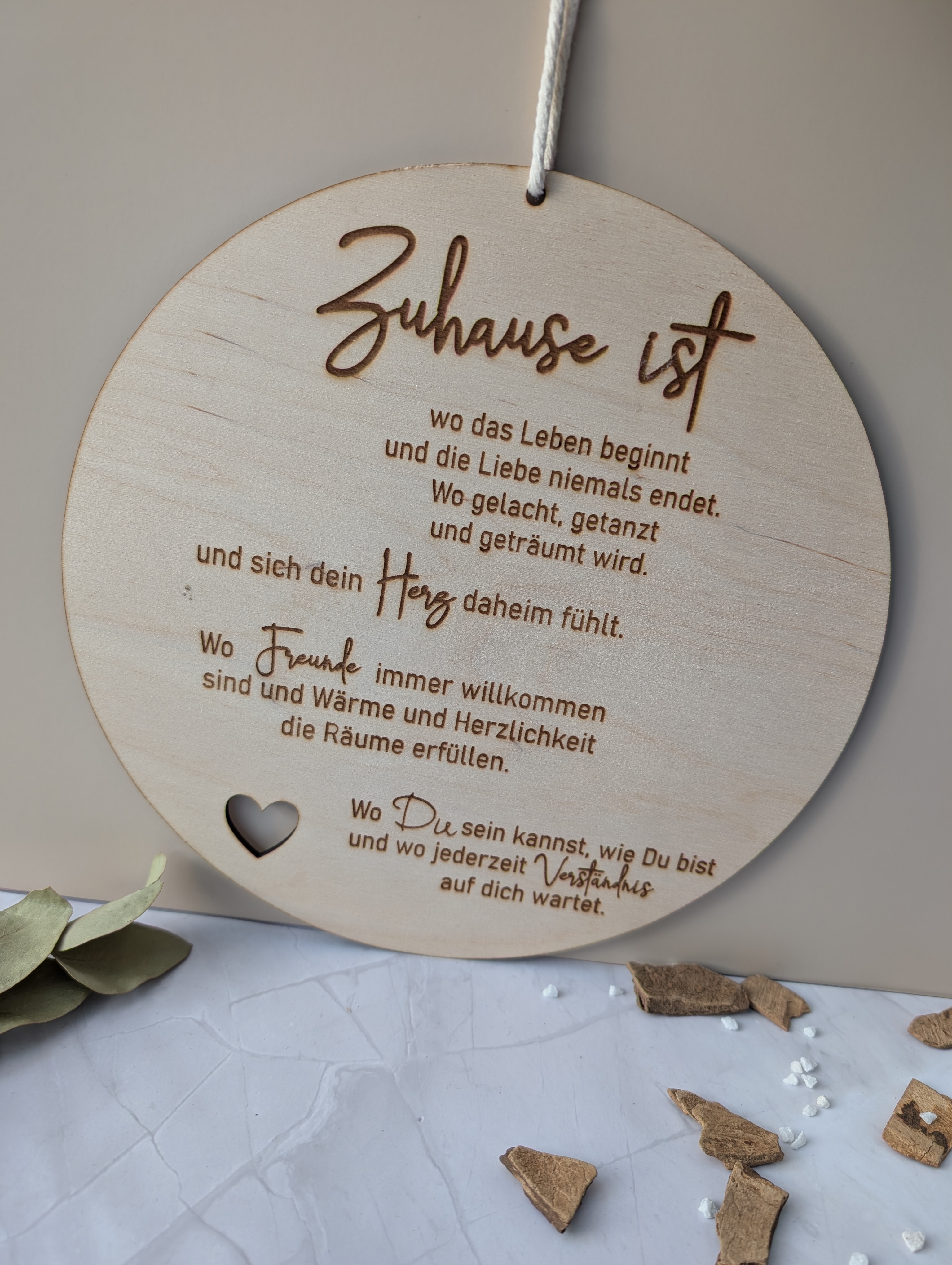 Holzschild "Zuhause ist..."25cm – Herzliches Geschenk für Familie & Freunde 