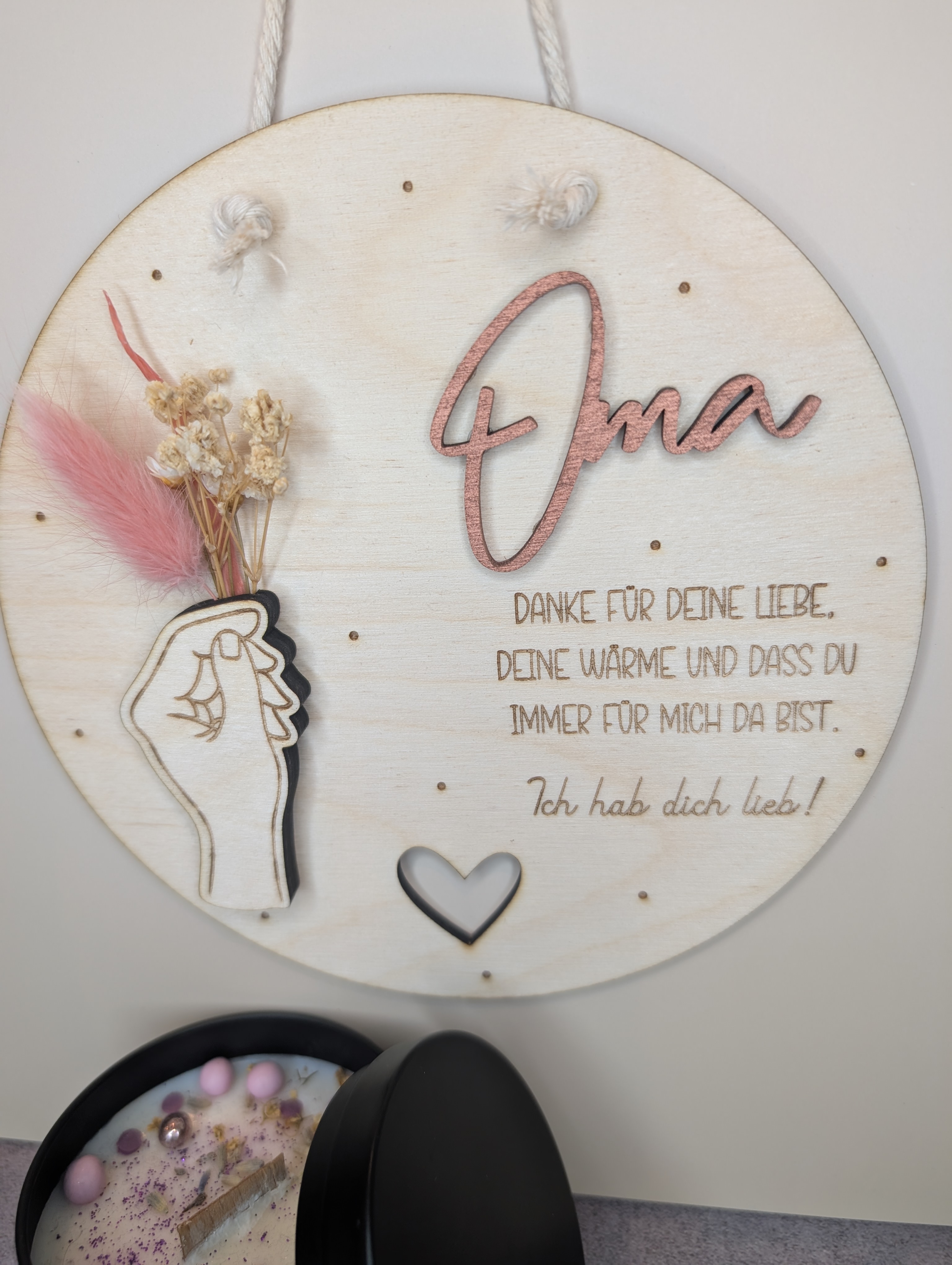 Geschenkset Oma – Holzschild 20 cm mit Spruch & Duftkerze (Lavendel Honig) aus Sojawachs