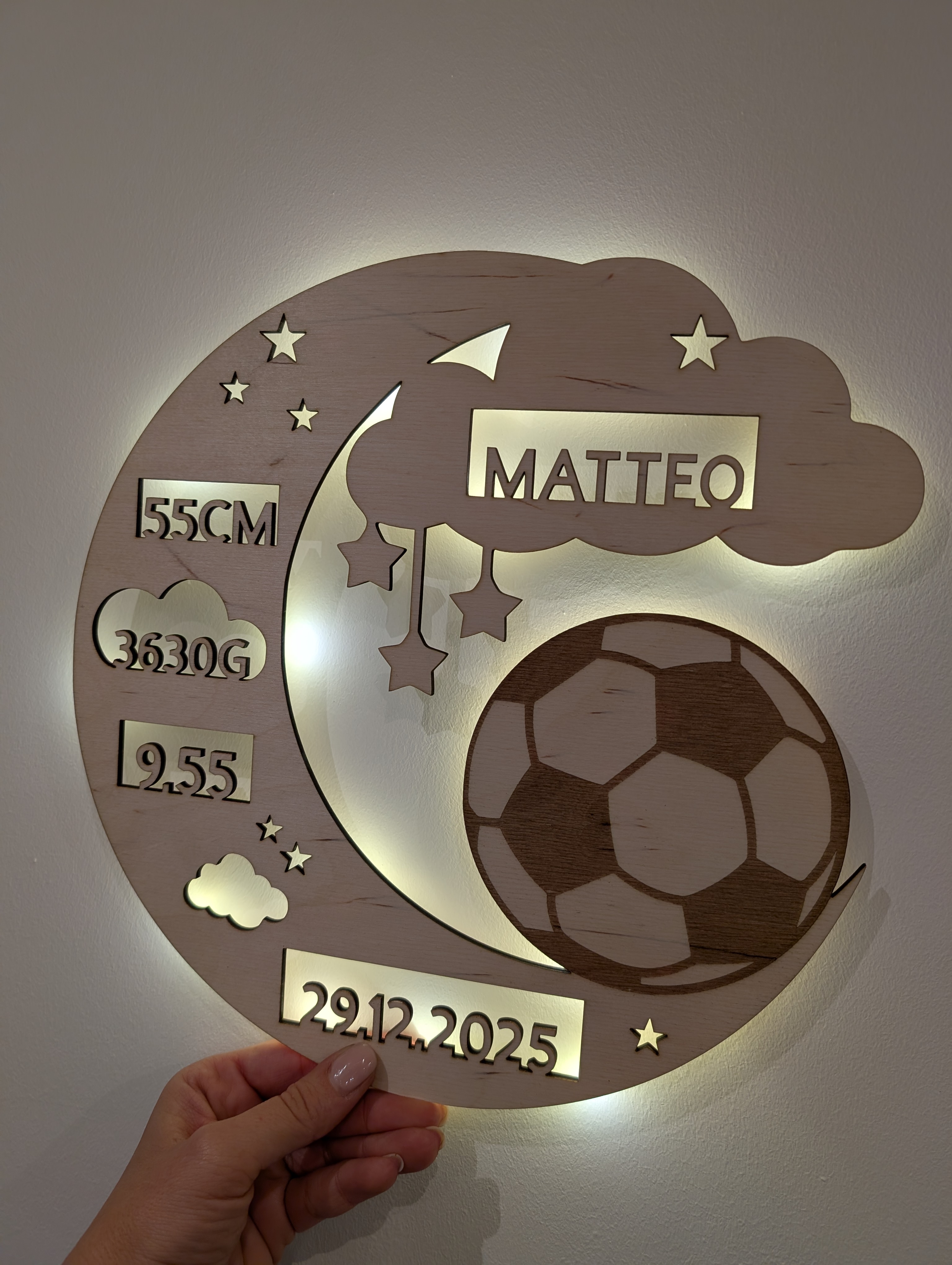 Personalisierte LED Geburtslampe mit Fußballmotiv – Nachtlicht mit Name und Geburtsdaten