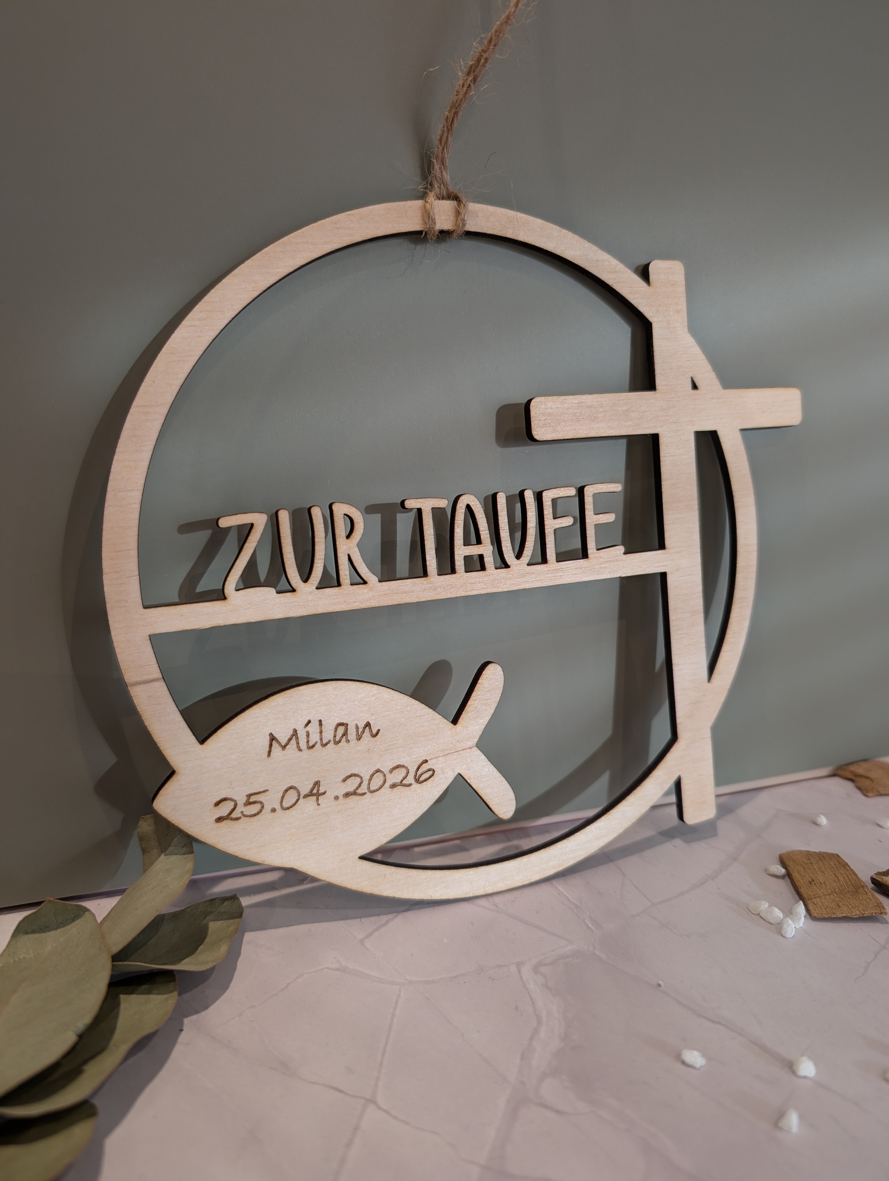 Holzring „Zur Taufe“ mit Name – personalisierte Taufdekoration
