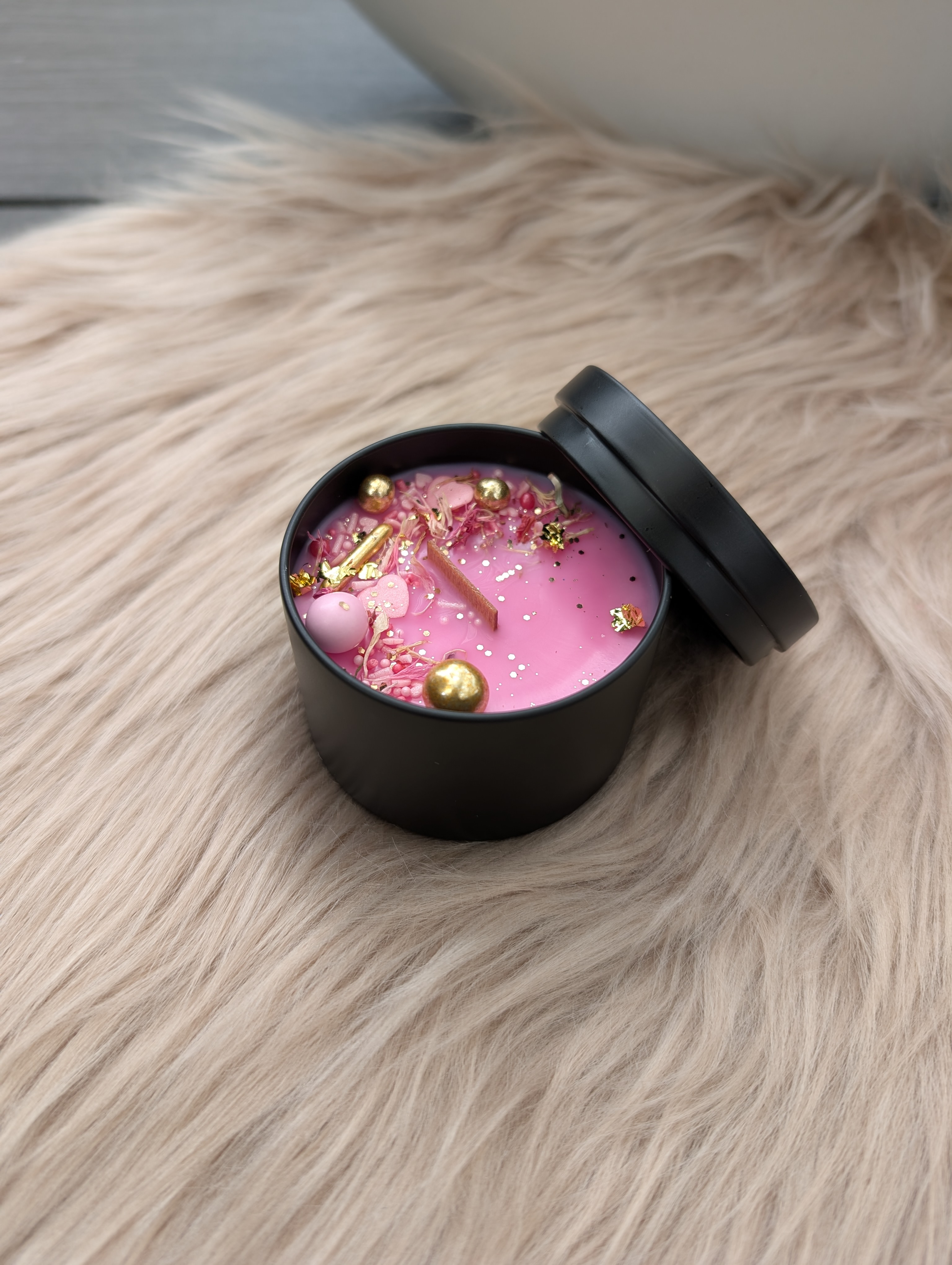 Duftkerze gefrostete Himbeere aus Sojawachs – handgegossen mit Holzdocht