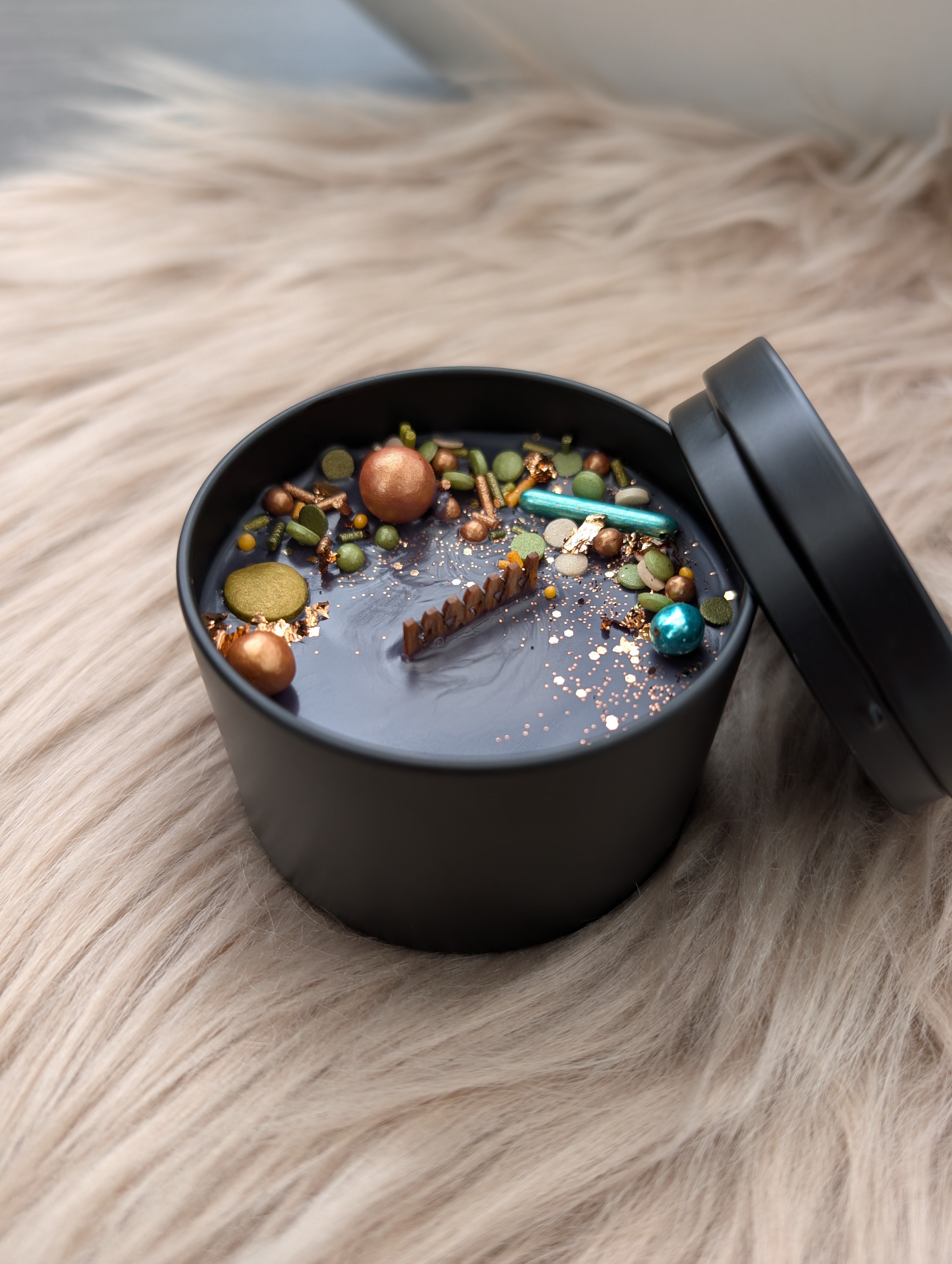 Duftkerze Wildkirsche & marokkanischer Safran mit Holzdocht Knisterdocht – Handgegossene Sojawachs Kerze 