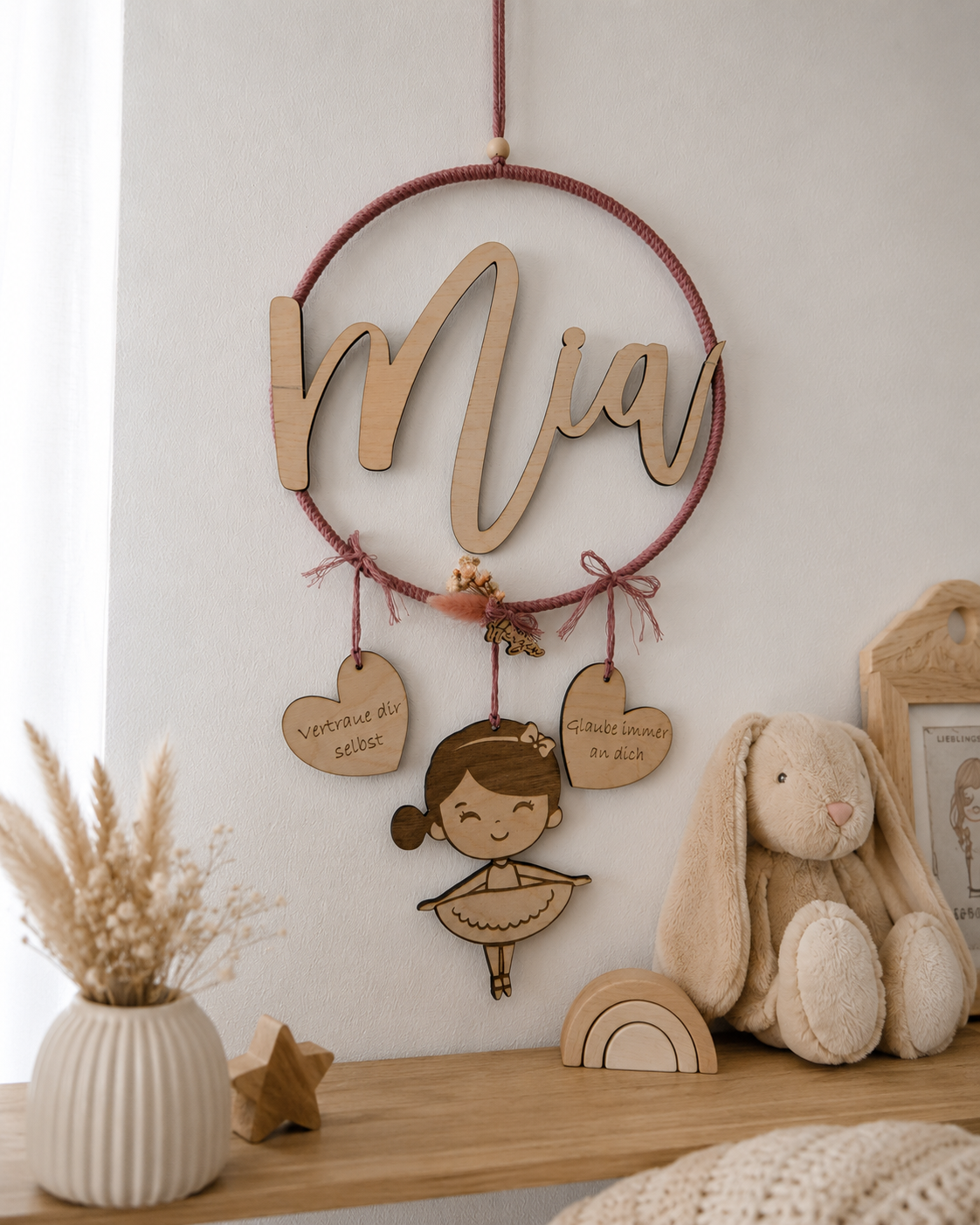 Personalisierter Namensring aus Holz – Kinderzimmer Deko mit Wunschnamen | Geschenk zur Geburt & Taufe