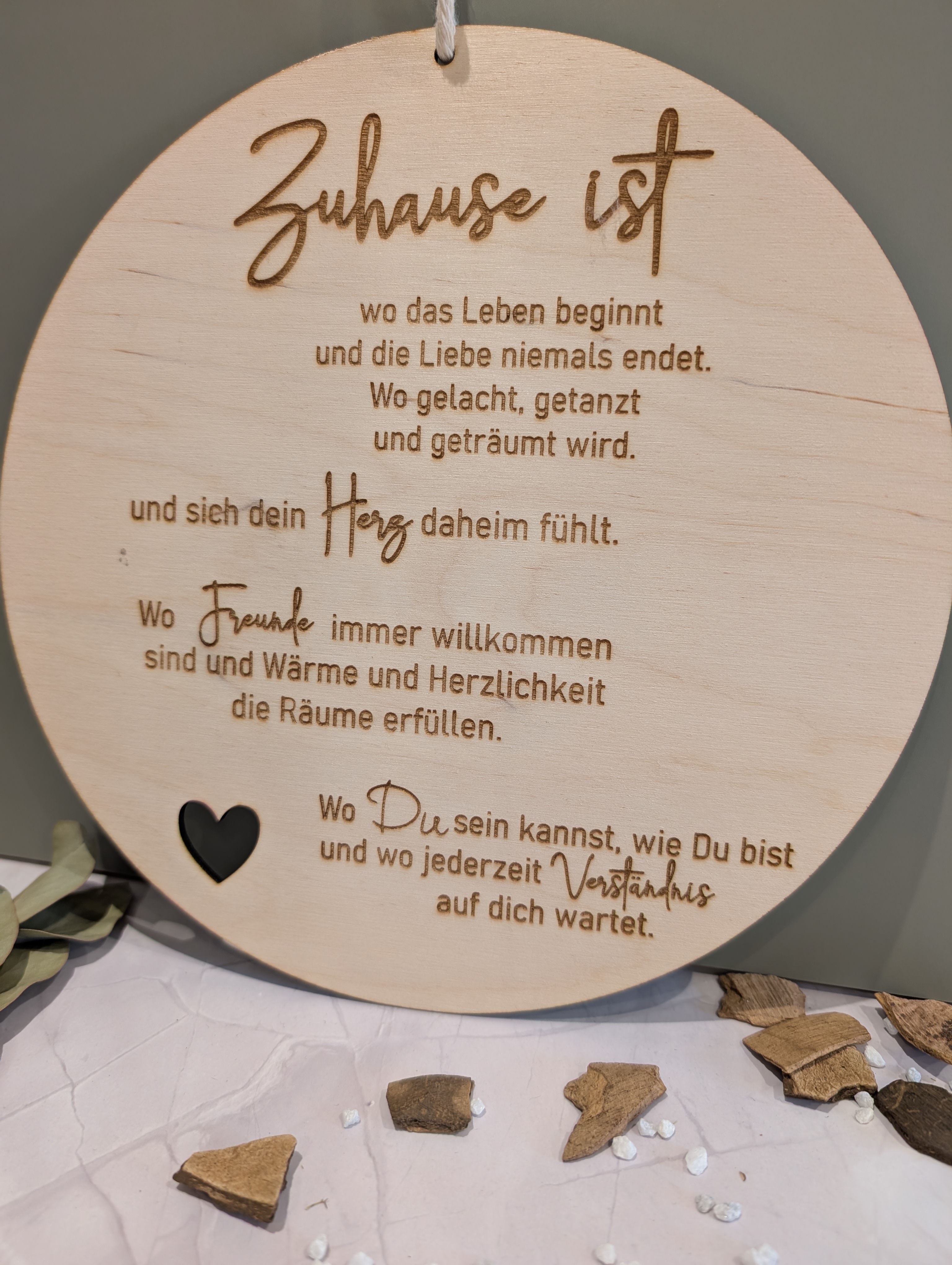 Holzschild "Zuhause ist..."25cm – Herzliches Geschenk für Familie & Freunde 